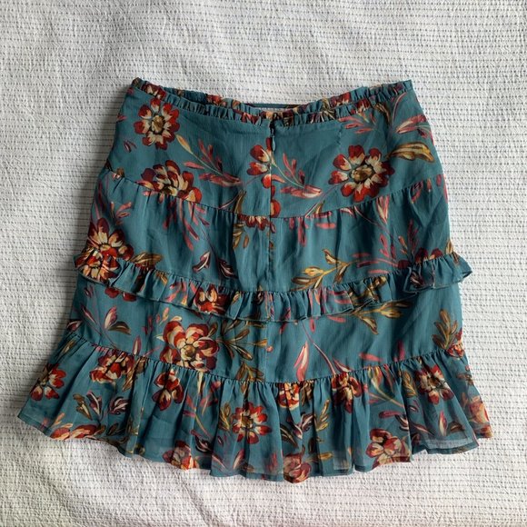 Tularosa Jessie Skirt in Dusty Blue Floral - Picture 5 of 6